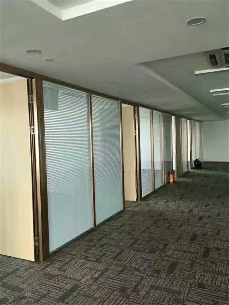 办公玻璃草莓视频APP黄污的趋势