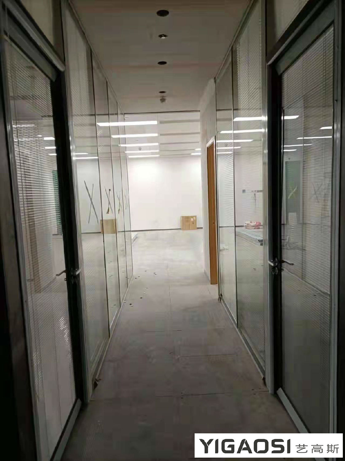 双玻璃百叶草莓视频APP黄污